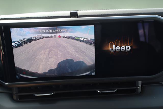 New 2026 Jeep Wrangler Unlimited Rubicon AWD/4WD image 21