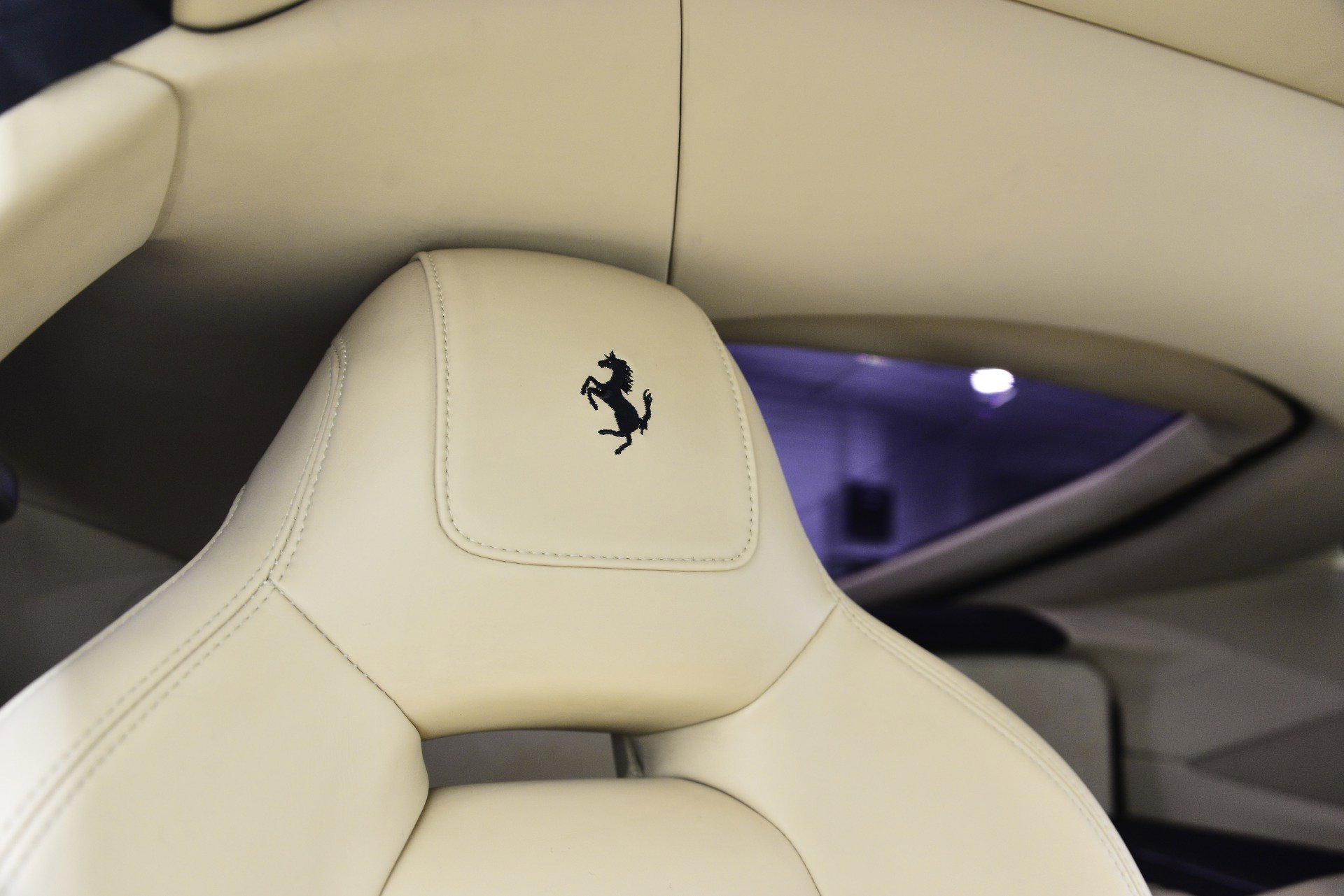 Used 2015 Ferrari F12 Berlinetta image 17