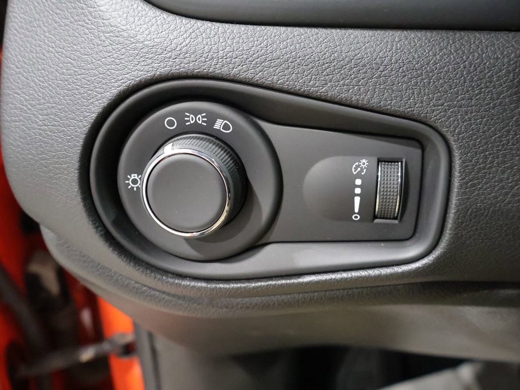 Used 2020 Jeep Renegade Sport image 31