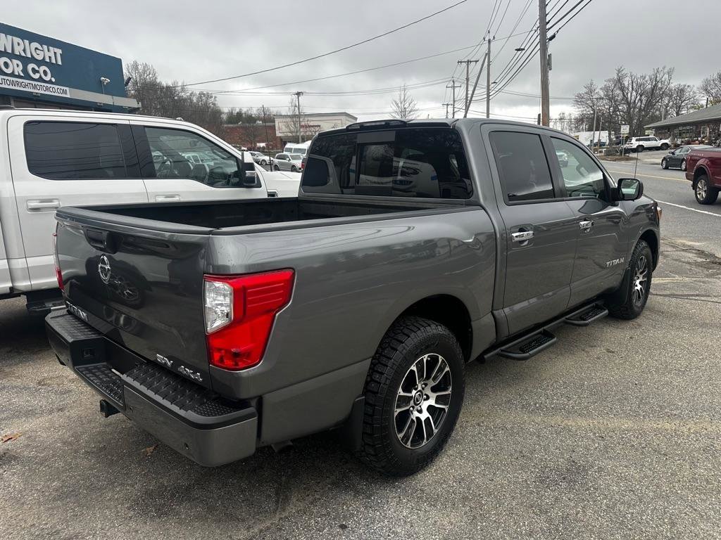 Used 2021 Nissan Titan SV w/ SV Convenience Package AWD/4WD image 5