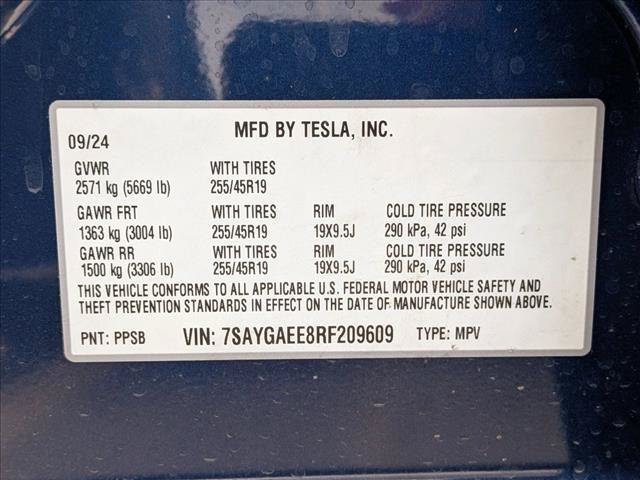 Used 2024 Tesla Model Y Long Range AWD/4WD image 25