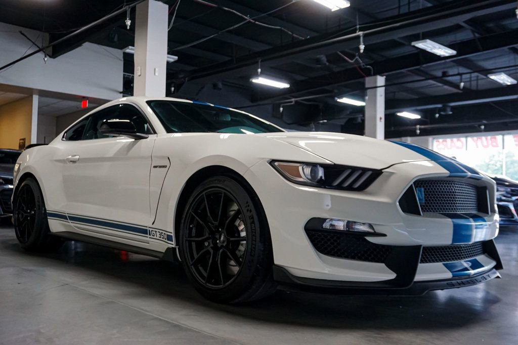 Used 2020 Ford Mustang Shelby GT350 w/ Technology Package image 4