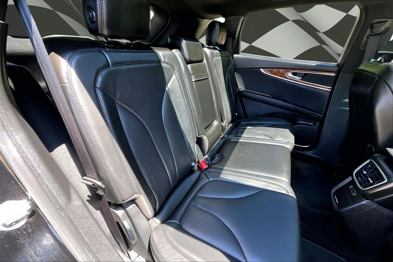 Used 2016 Lincoln MKX Reserve w/ Climate Package AWD/4WD image 28