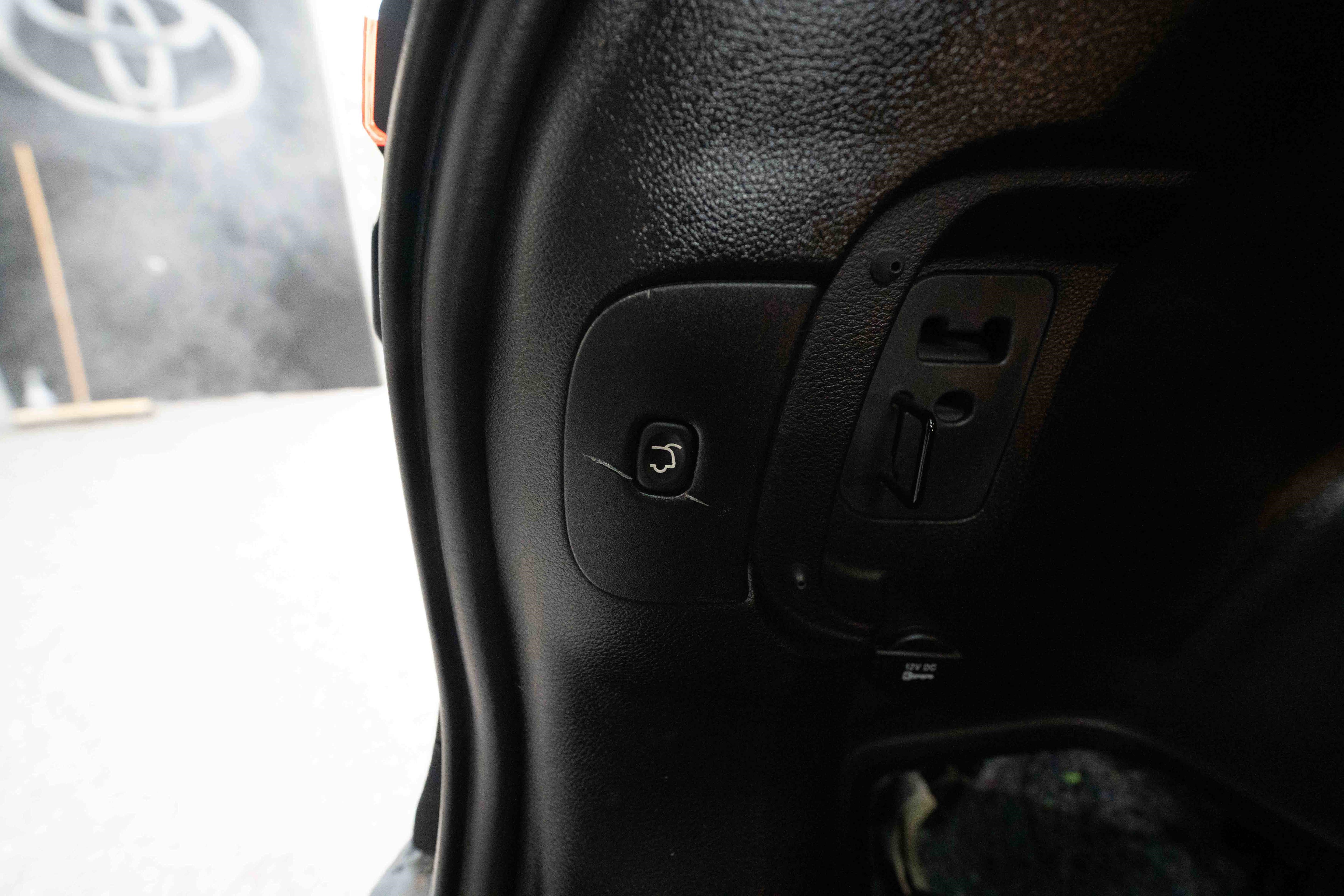 Used 2017 Jeep Cherokee Trailhawk image 29