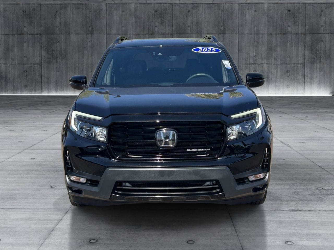 Used 2025 Honda Passport Black Edition image 8
