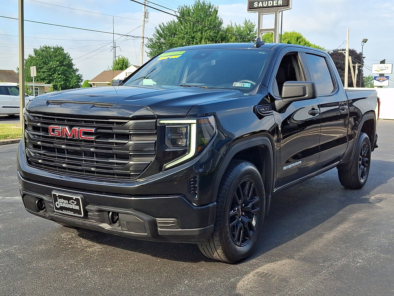 Used 2024 GMC Sierra 1500 Pro w/ Graphite Edition AWD/4WD image 3