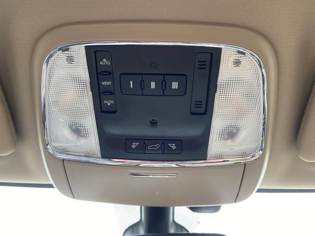 Used 2017 Jeep Grand Cherokee Limited w/ Trailer Tow Group IV image 32