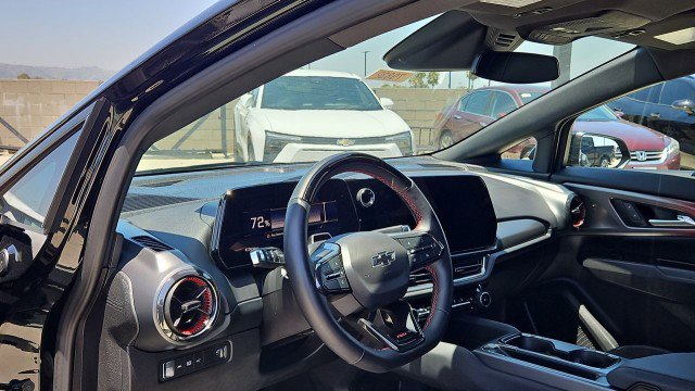 Used 2024 Chevrolet Equinox EV RS FWD image 10