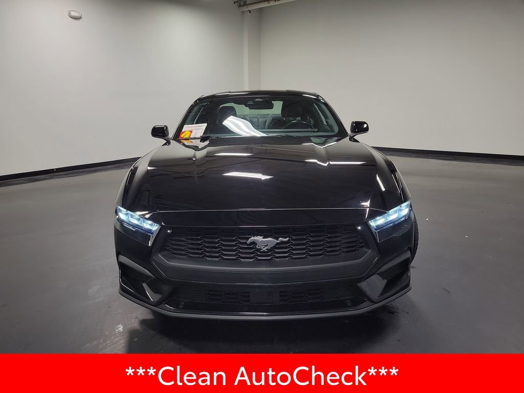 Used 2024 Ford Mustang Premium image 3