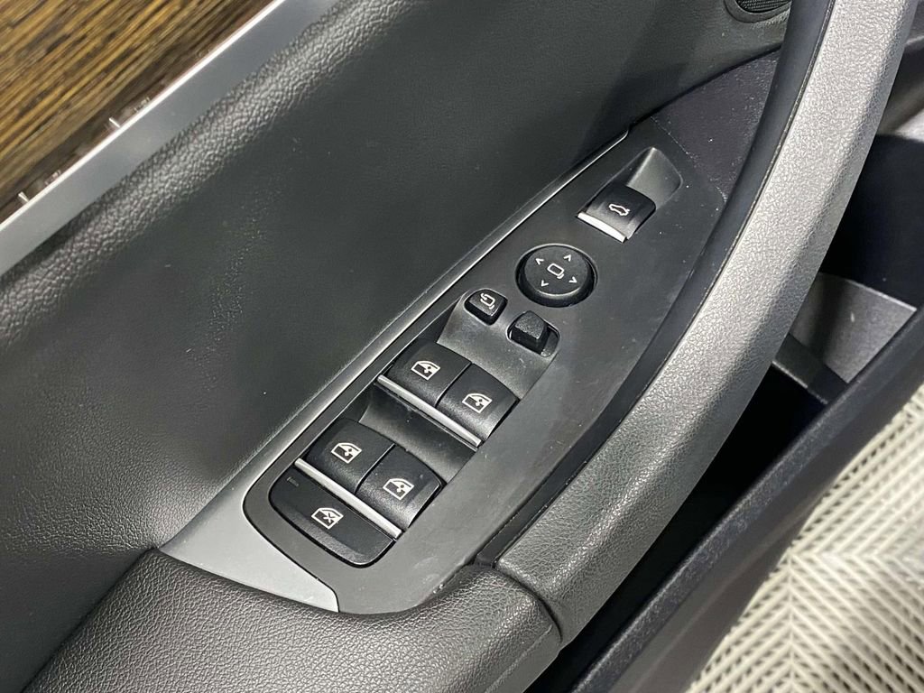 Used 2019 BMW X3 sDrive30i w/ Driving Assistance Package RWD image 19