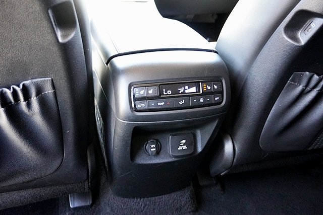 Used 2024 Hyundai Palisade SEL FWD image 30