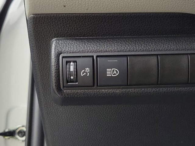 Used 2025 Toyota Corolla LE FWD image 23