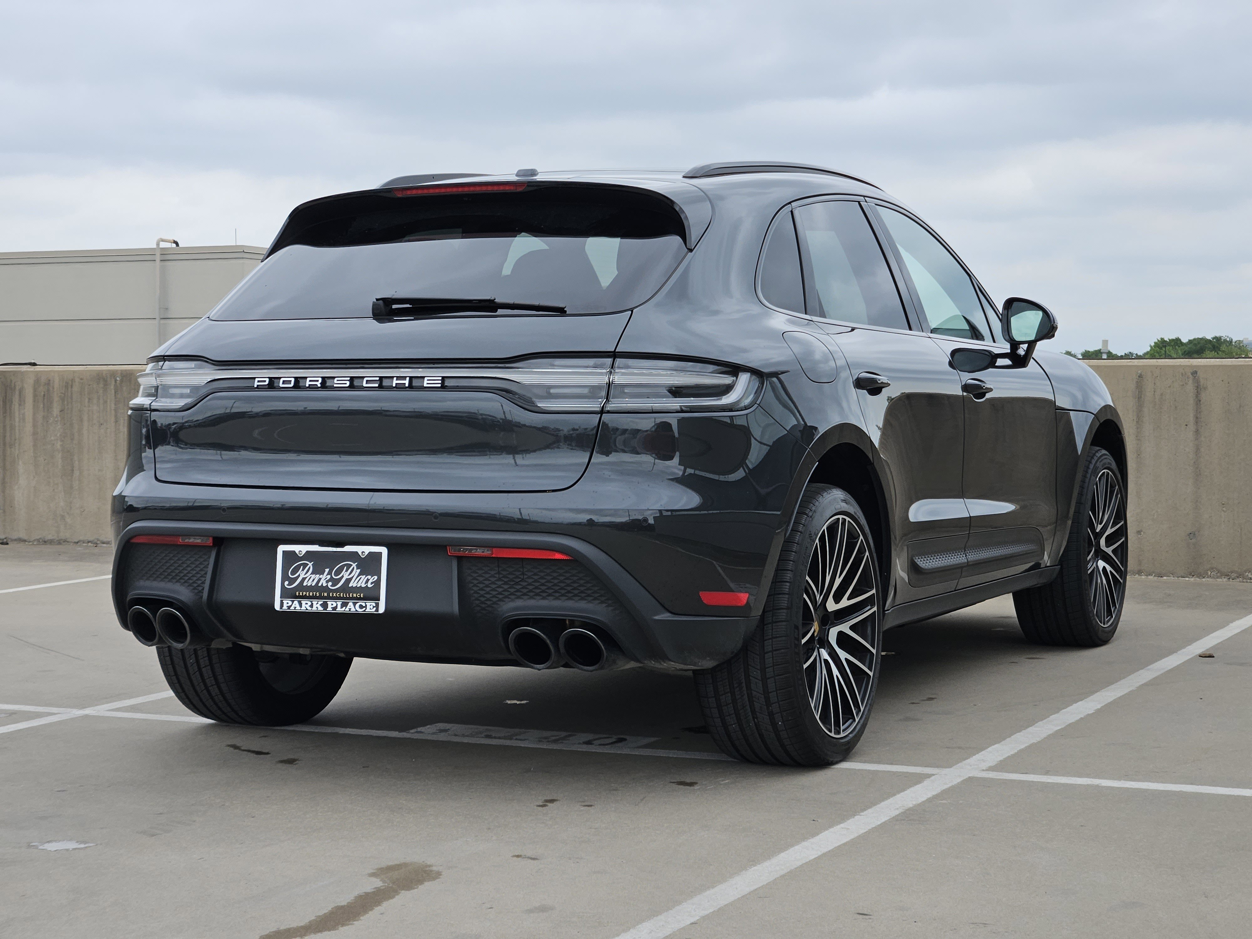 Used 2026 Porsche Macan image 8