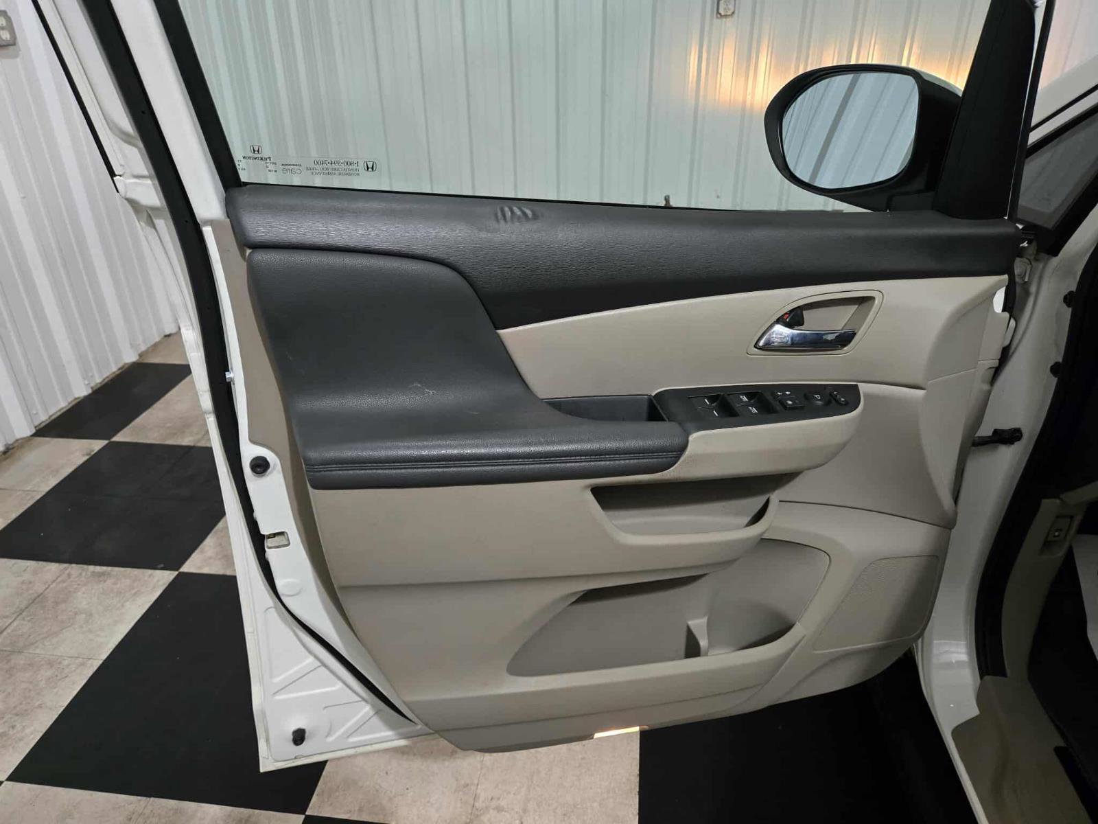 Used 2016 Honda Odyssey EX-L image 10