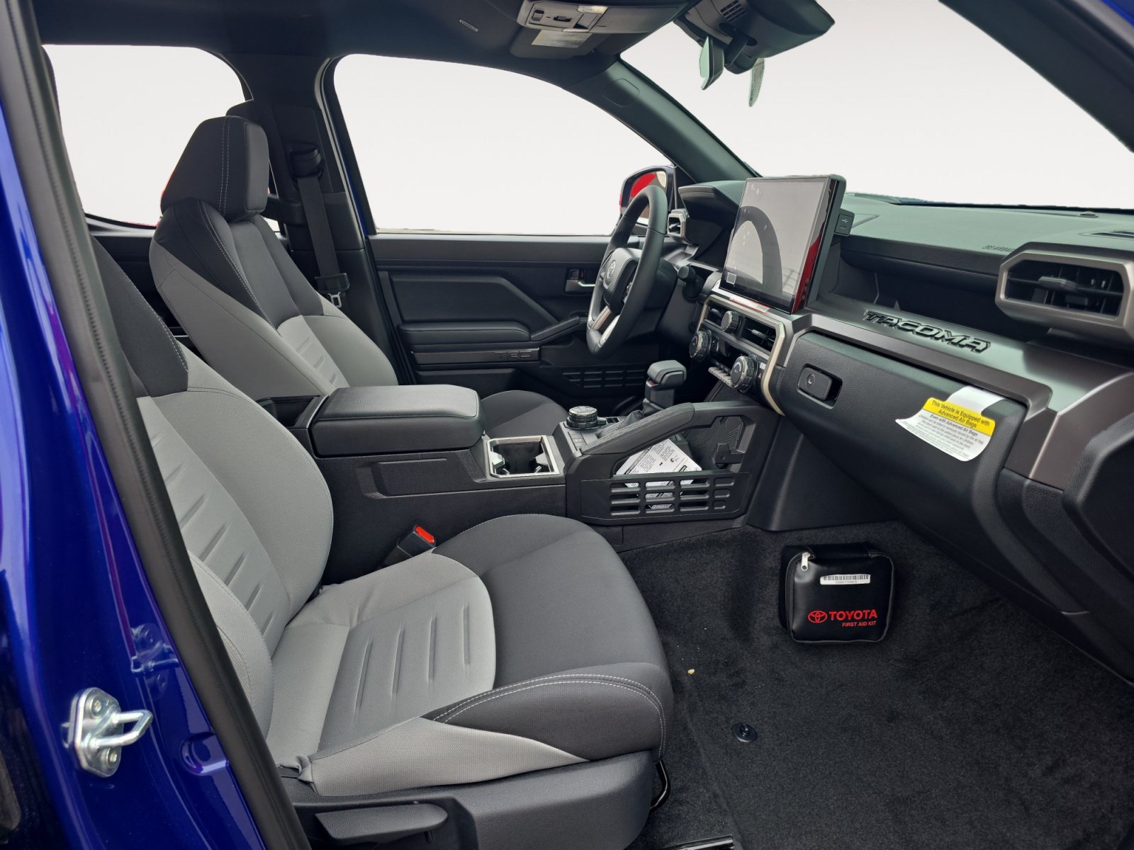 Certified 2025 Toyota Tacoma TRD Off-Road AWD/4WD image 15
