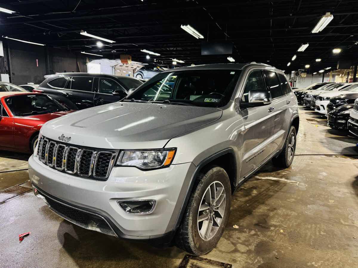 Used 2020 Jeep Grand Cherokee Limited AWD/4WD image 8