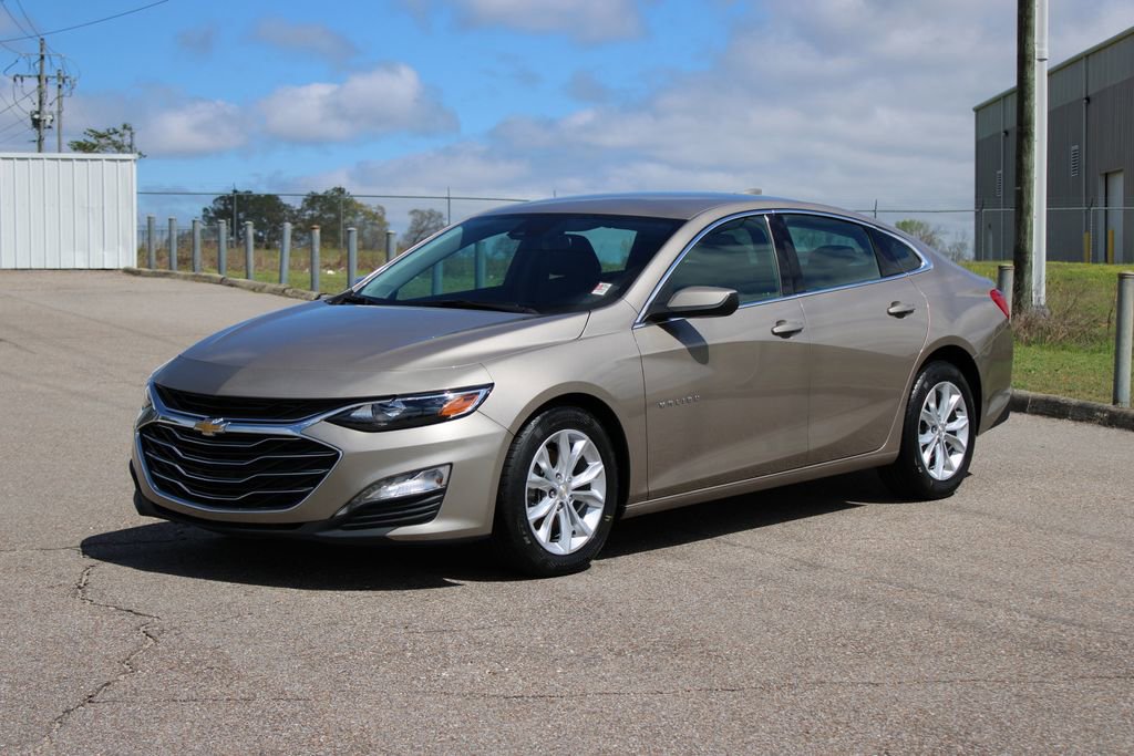 Used 2023 Chevrolet Malibu LT image 2