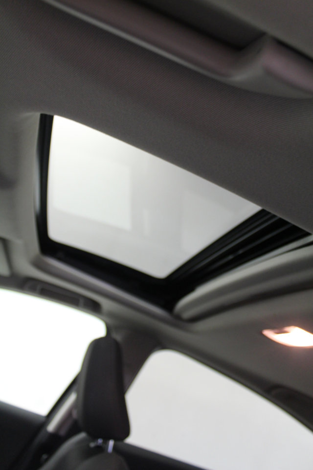 Used 2022 Honda HR-V EX image 12