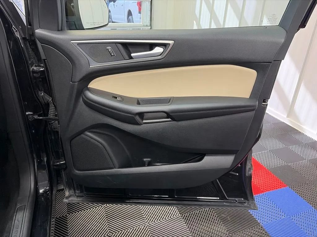 Used 2024 Ford Edge SEL AWD/4WD image 20