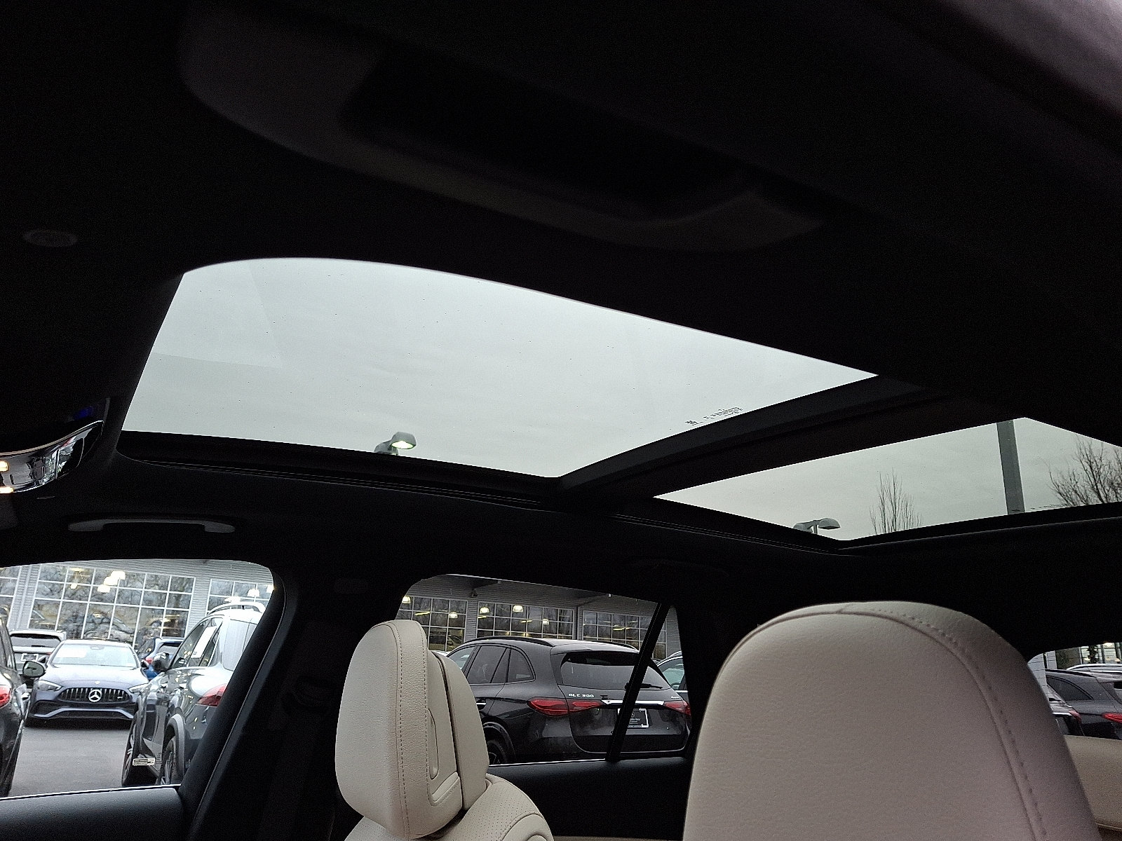 Used 2026 Mercedes-Benz GLC 300 4MATIC image 12