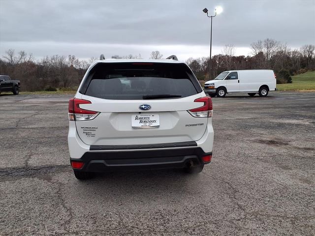 Used 2022 Subaru Forester Premium image 15