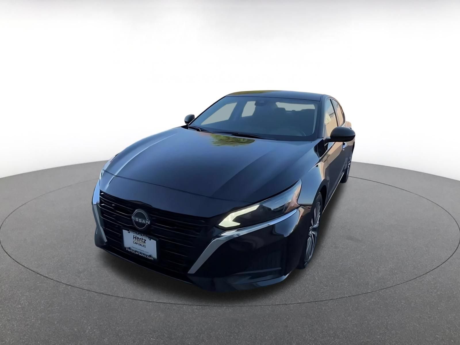 Used 2025 Nissan Altima 2.5 SV FWD image 7