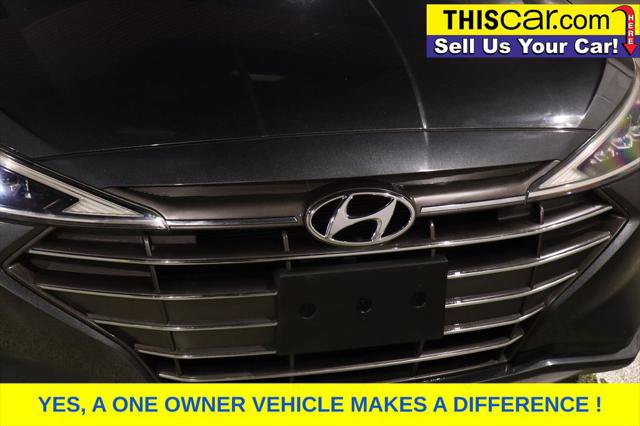Used 2020 Hyundai Elantra Limited w/ Cargo Package (C1) FWD image 12