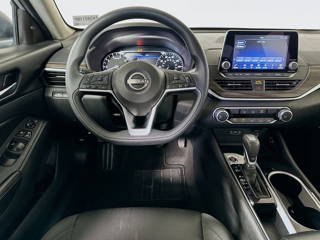 Used 2024 Nissan Altima 2.5 SV image 22