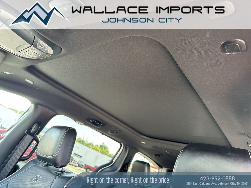 Used 2025 Chrysler Pacifica Limited FWD image 15
