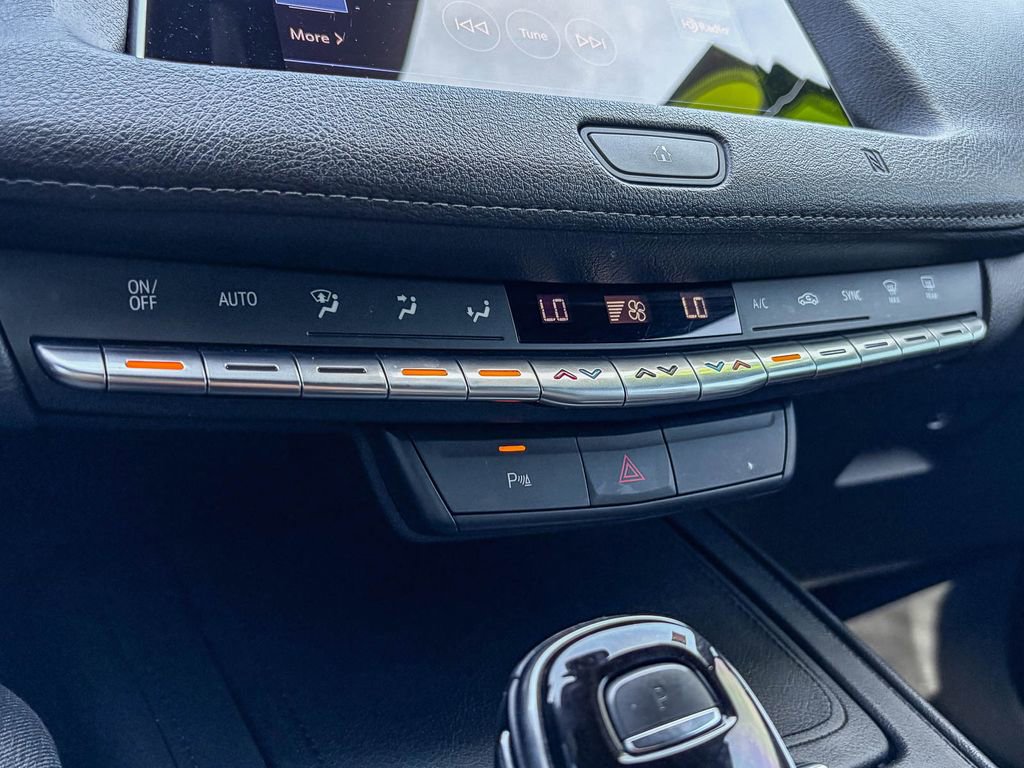 Used 2020 Cadillac XT4 Premium Luxury image 27