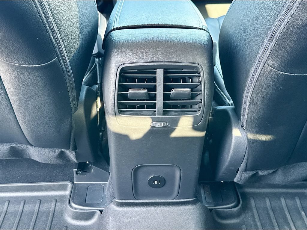 Used 2024 Ford Escape SE w/ PHEV Premium Package FWD image 29