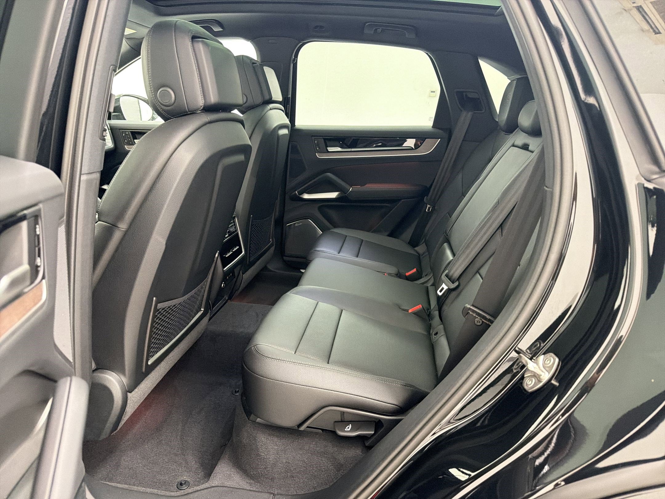 New 2026 Porsche Cayenne S AWD/4WD image 13