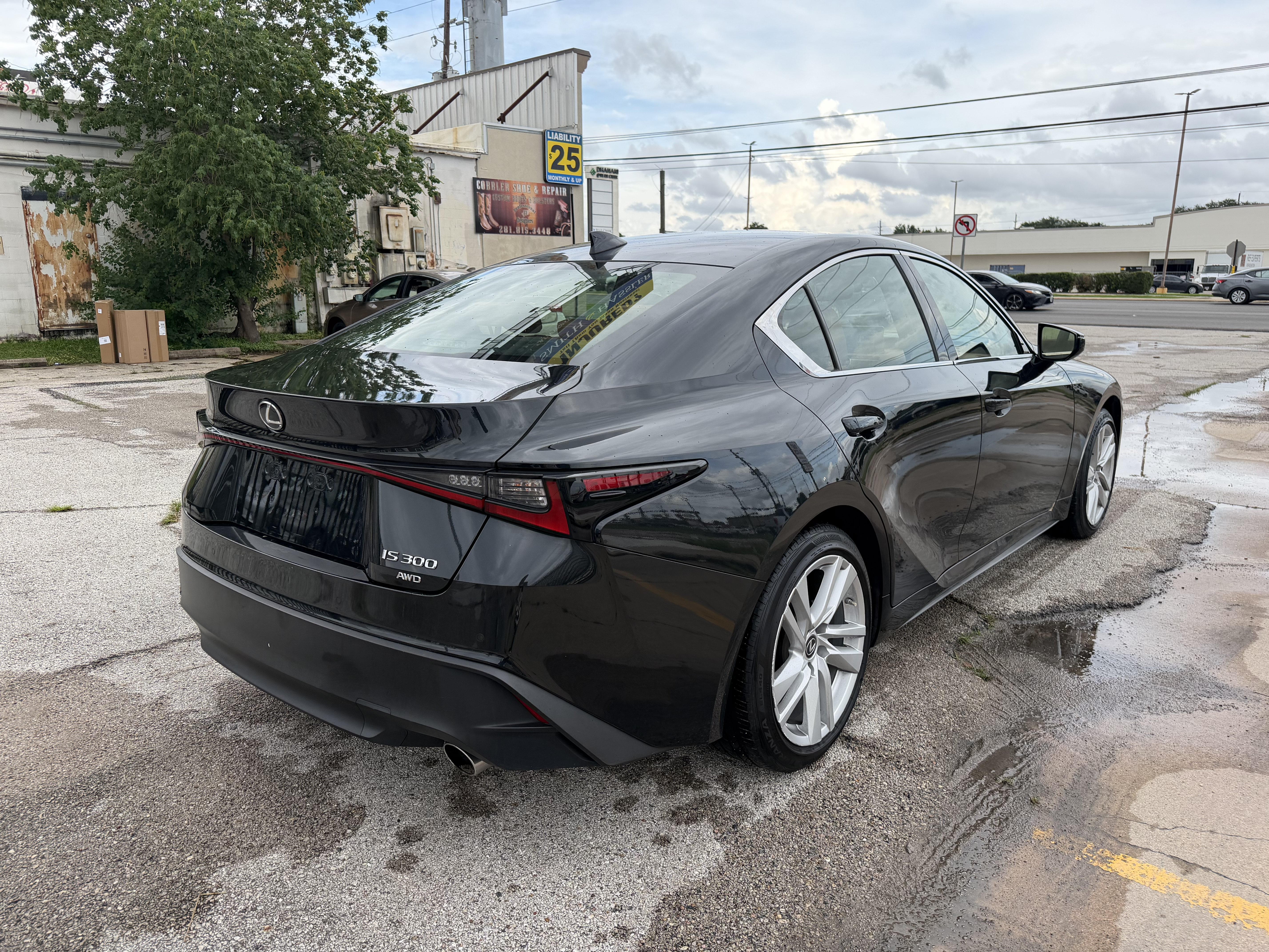 Used 2021 Lexus IS 300 AWD w/ Comfort Package image 10