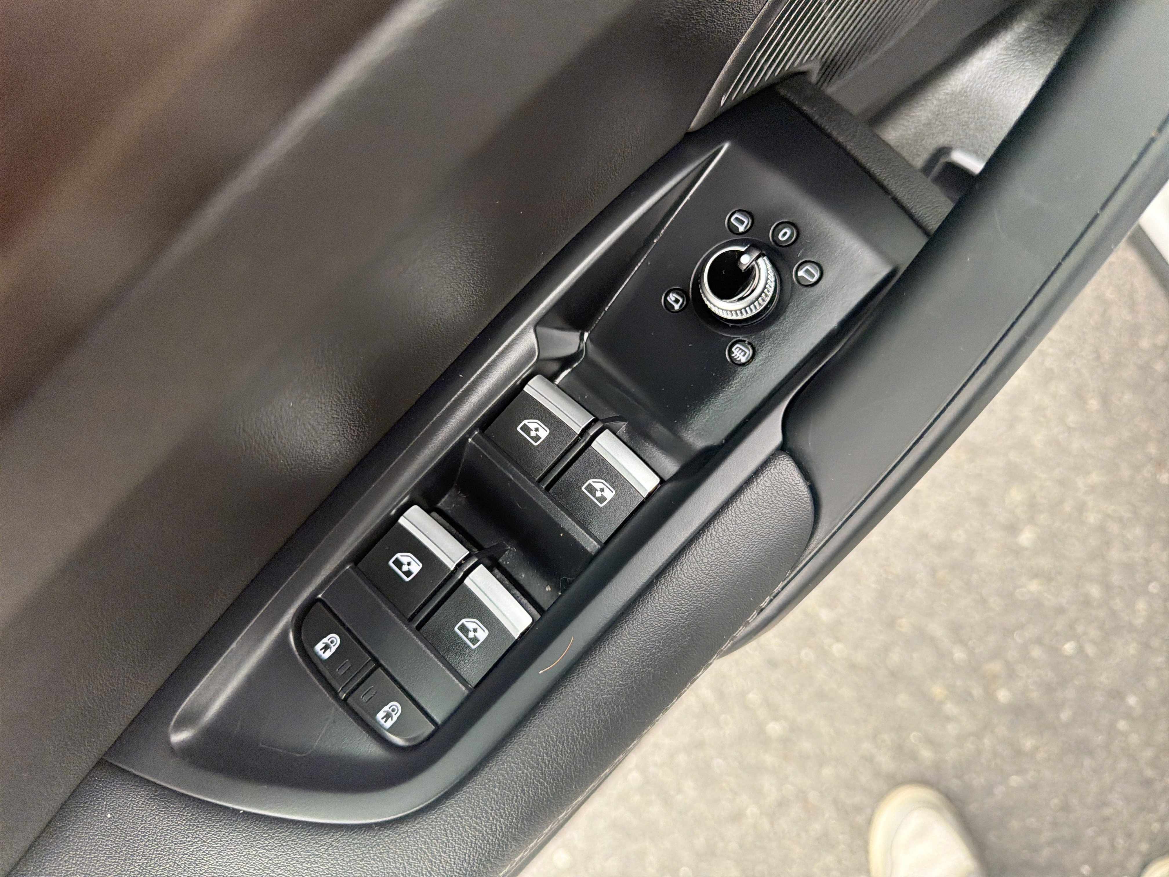 Used 2024 Audi Q5 2.0T Premium Plus image 16