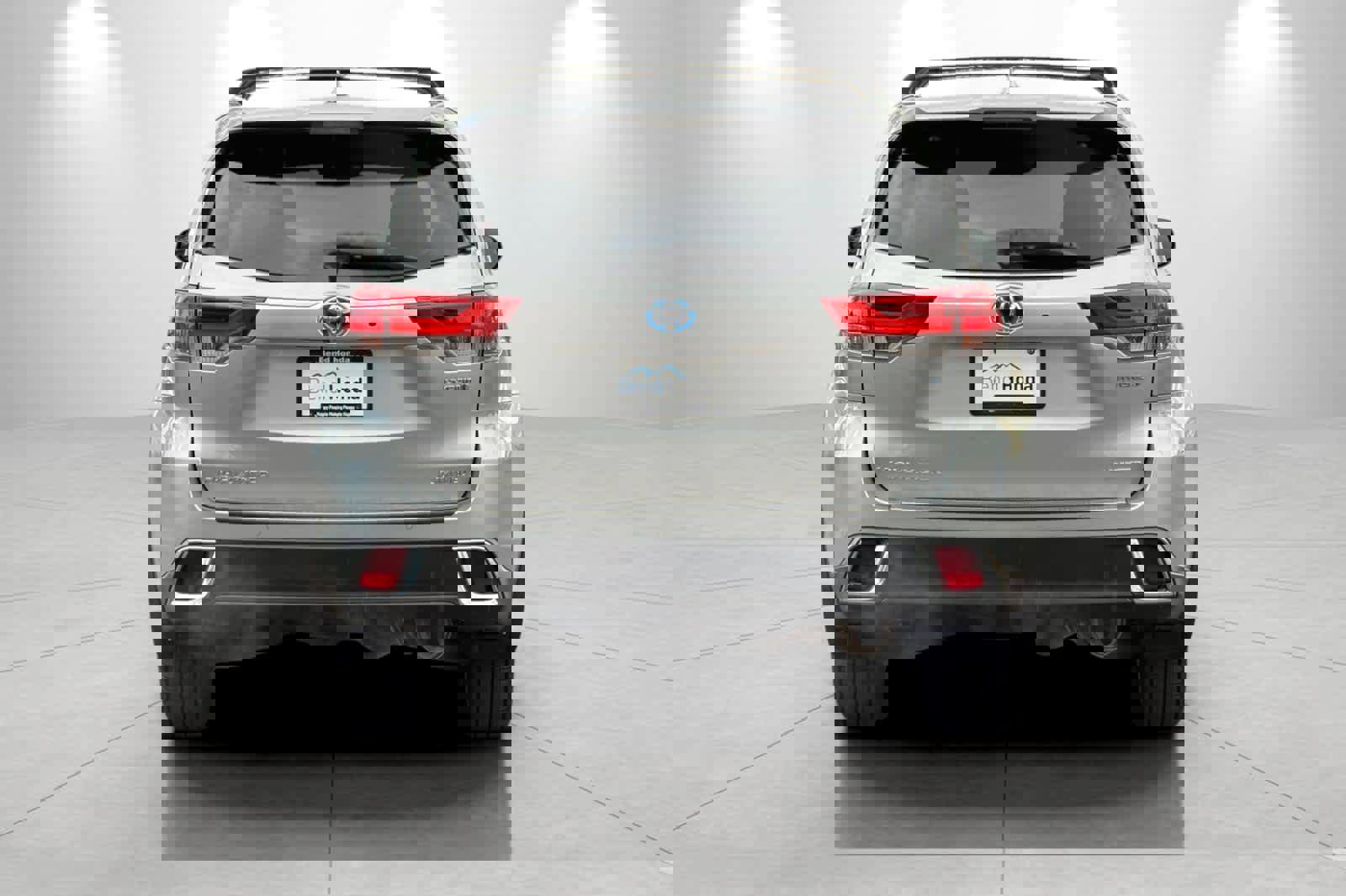 Used 2018 Toyota Highlander Limited Platinum w/ Carpet Mat Package (TMS) image 7