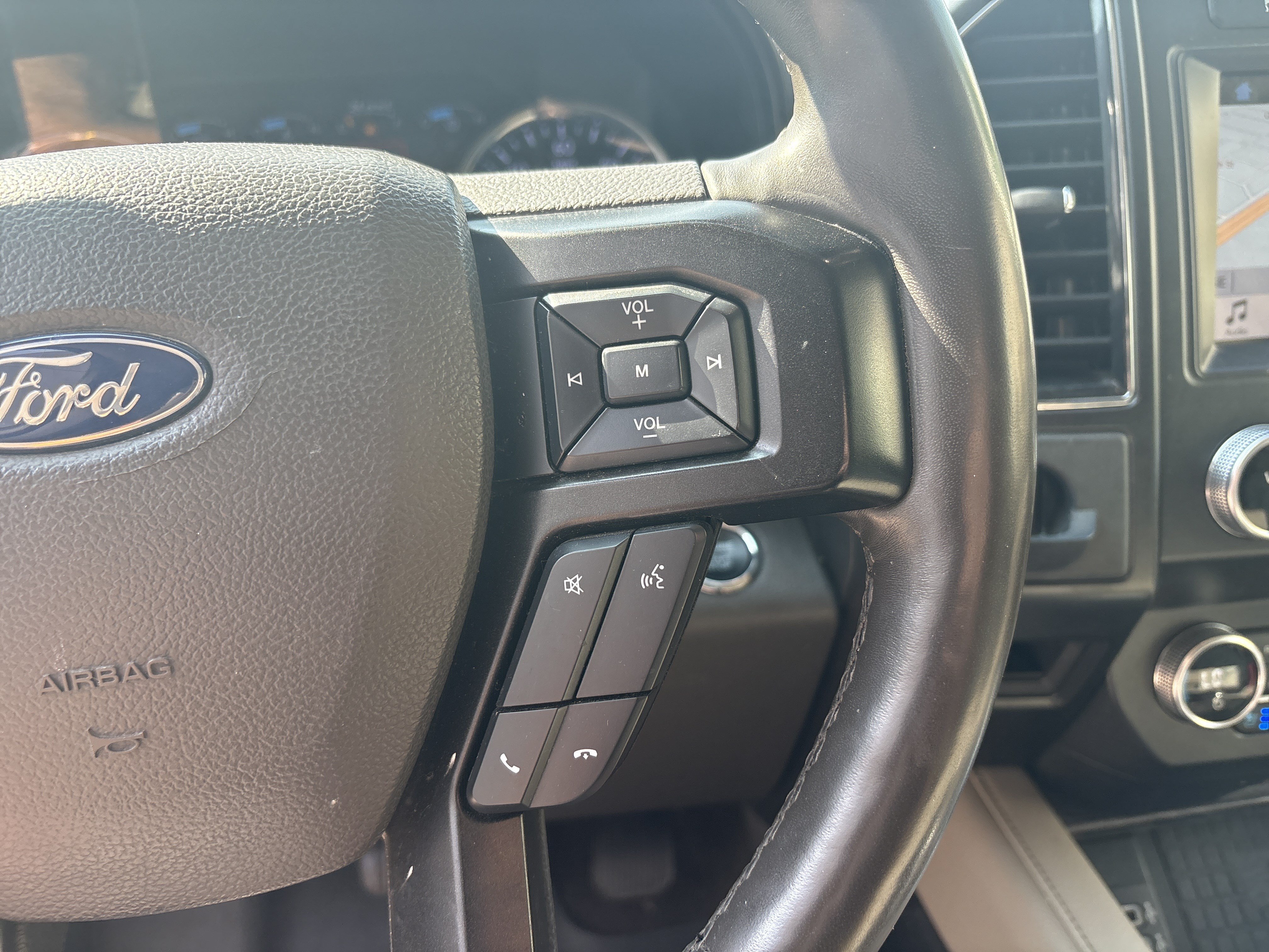 Used 2019 Ford Expedition Limited w/ Equipment Group 302A RWD image 20