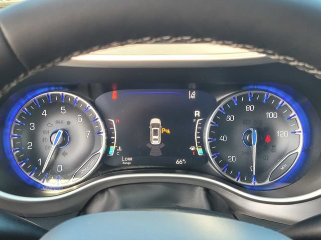 Used 2025 Chrysler Pacifica Select FWD image 20