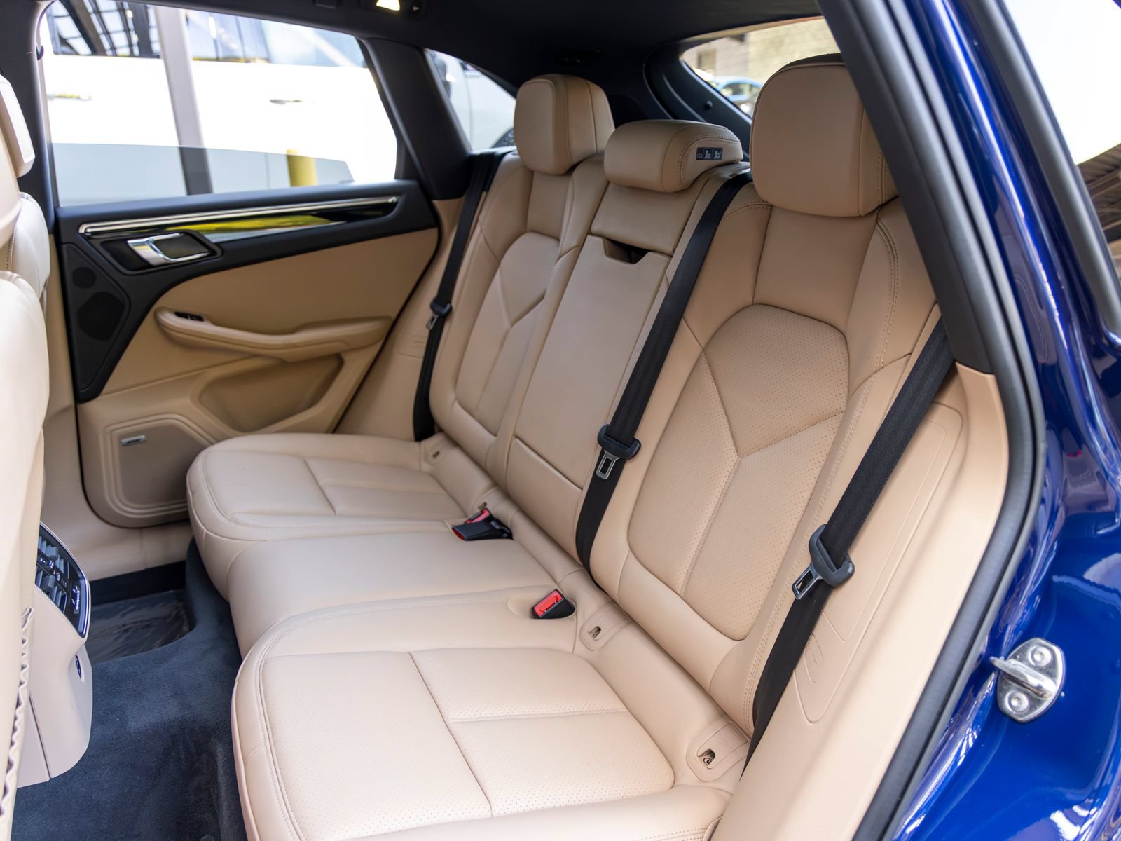 Certified 2026 Porsche Macan AWD/4WD image 53