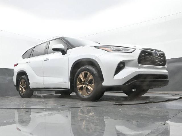 Used 2023 Toyota Highlander Bronze Edition AWD/4WD image 26