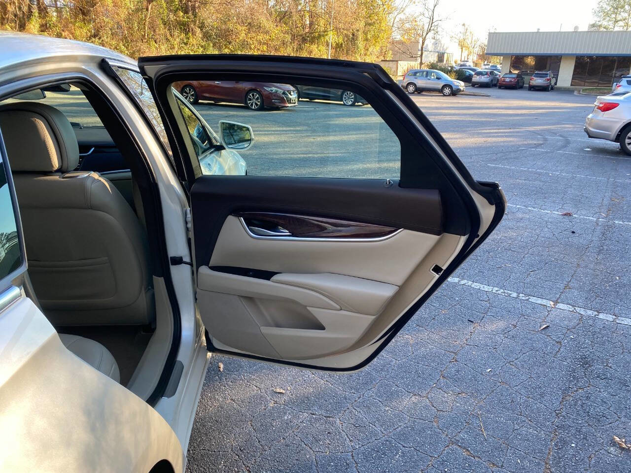 Used 2014 Cadillac XTS Premium w/ Driver Assist Package image 40