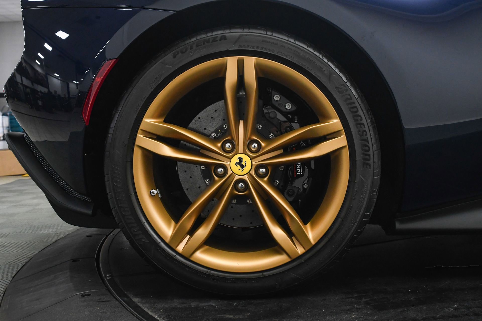 Used 2025 Ferrari 296 GTS image 35