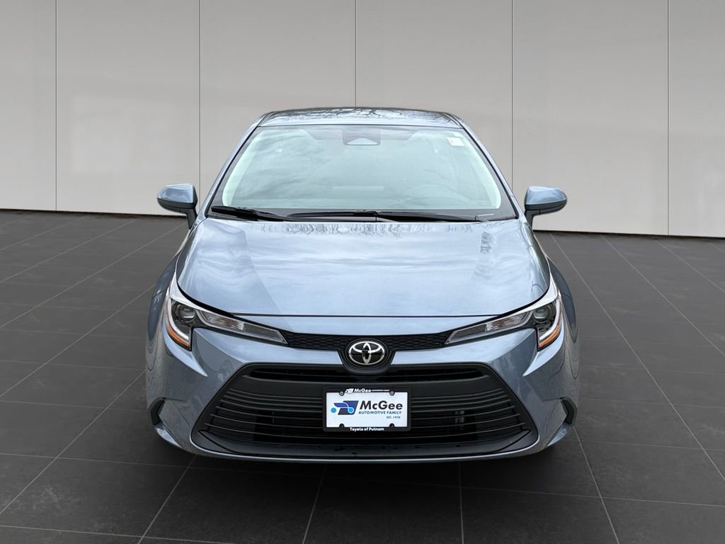 Used 2025 Toyota Corolla LE w/ LE Premium Package image 8
