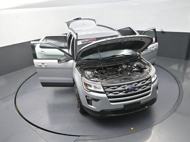Used 2019 Ford Explorer XLT w/ Equipment Group 202A AWD/4WD image 32