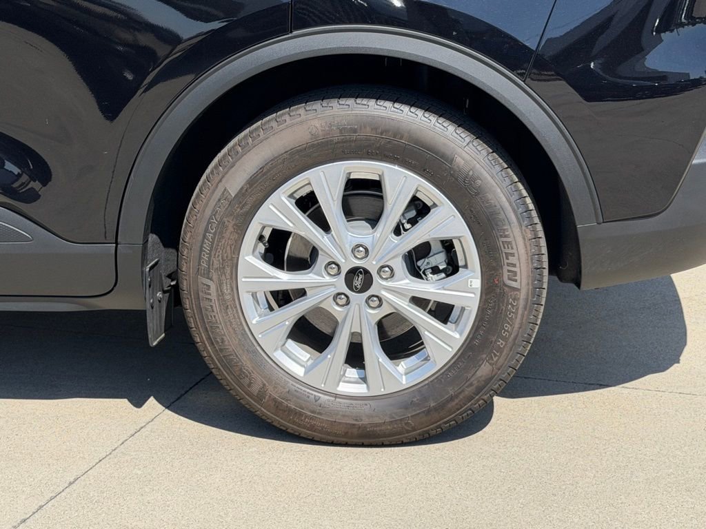 New 2025 Ford Escape Active FWD image 18