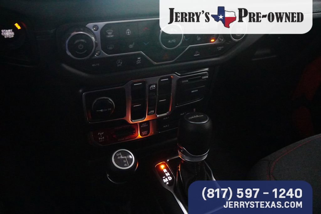 Used 2025 Jeep Gladiator Rubicon w/ Convenience Group AWD/4WD image 13