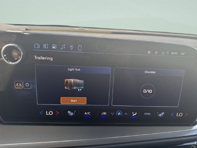 New 2027 Chevrolet Traverse LT w/ Driver Confidence Package FWD image 23