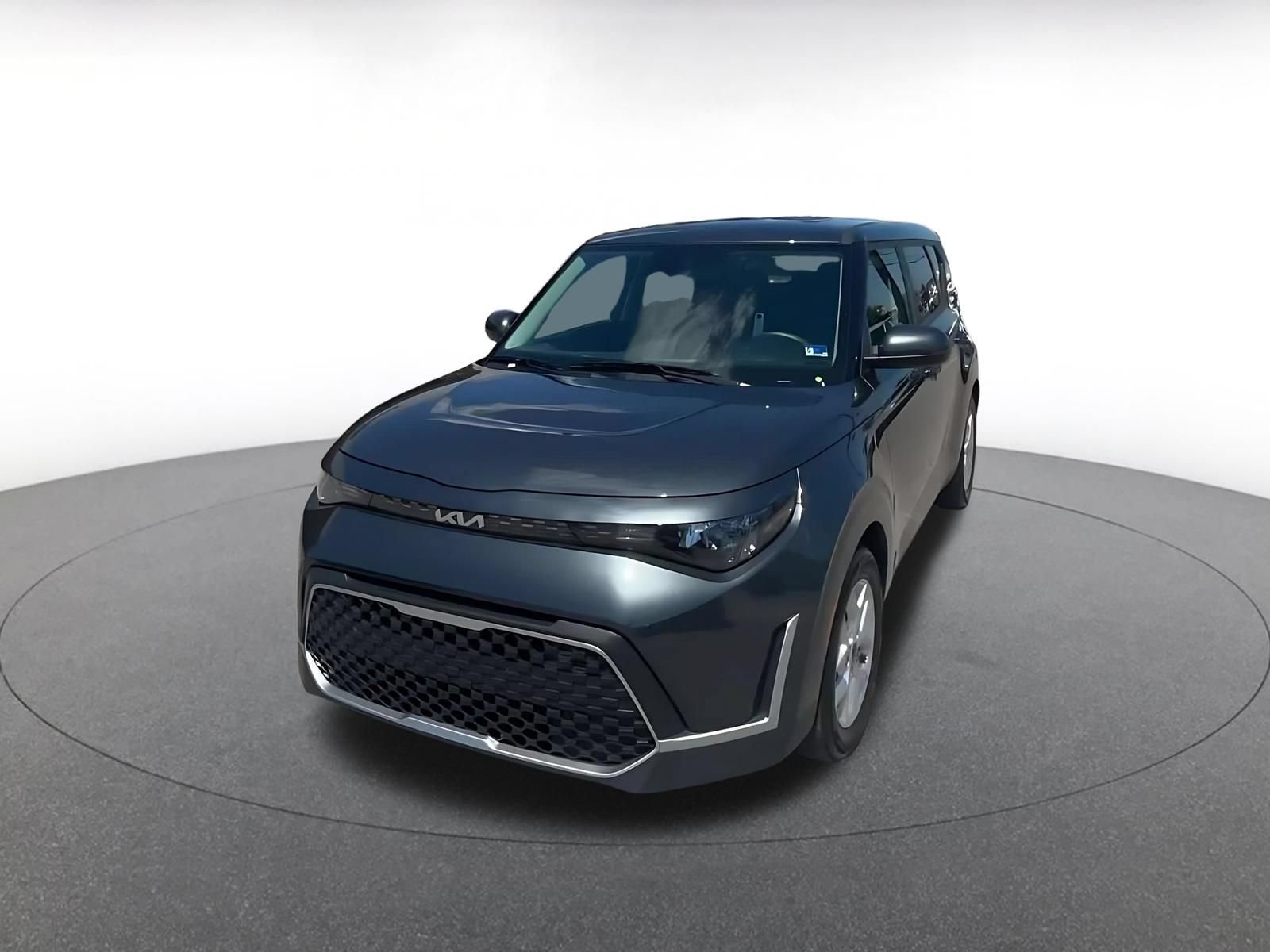 Used 2025 Kia Soul LX w/ LX Technology Package FWD image 7