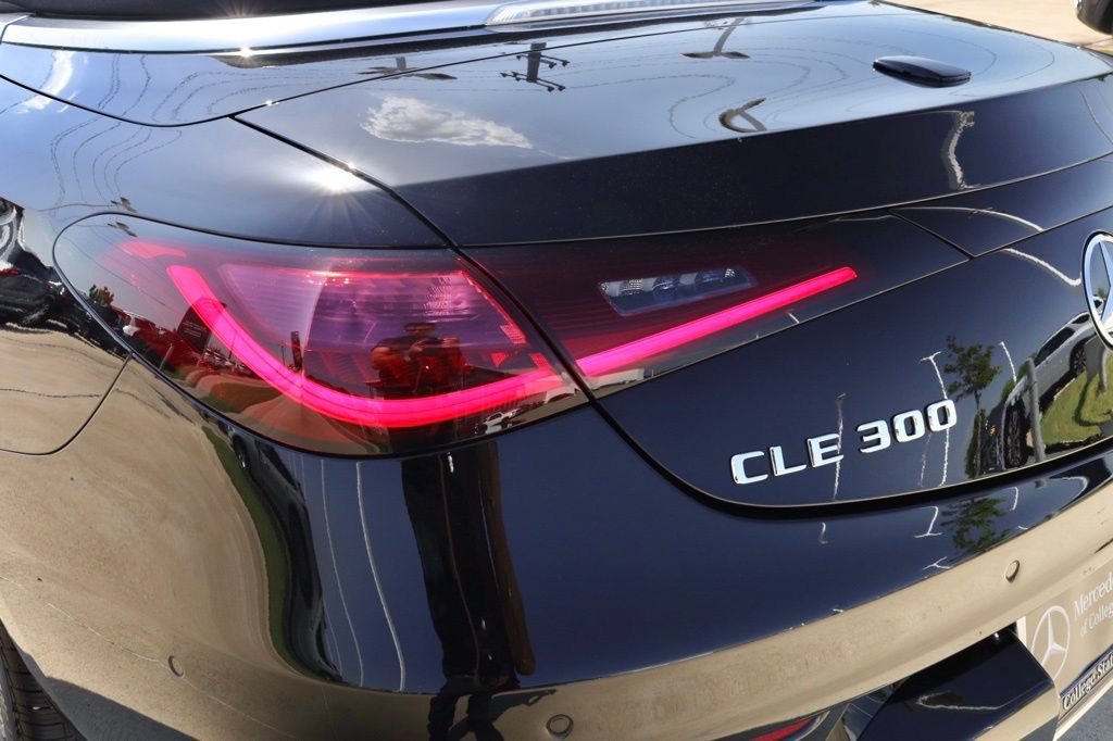 Used 2025 Mercedes-Benz CLE 300 4MATIC Cabriolet image 17