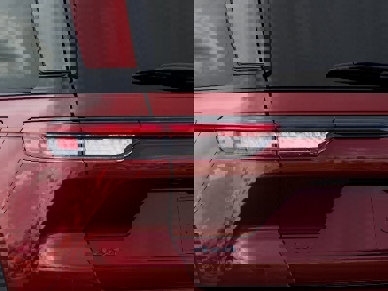 New 2025 Jeep Grand Cherokee Altitude image 20