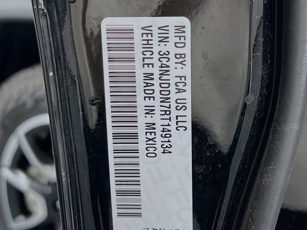 Used 2024 Jeep Compass Trailhawk image 30